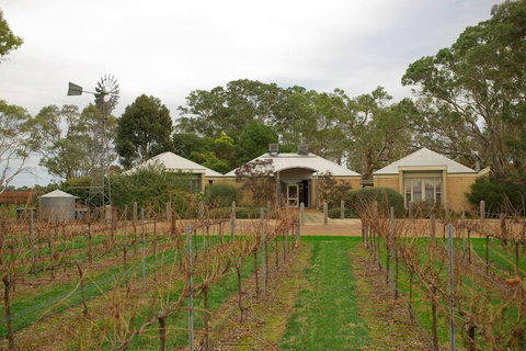 Yalumba Menzies Retreat - Your Accommodation 3
