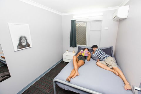 Mad Monkey Backpackers Waterfront - Your Accommodation 2