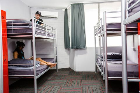 Mad Monkey Backpackers Waterfront - Your Accommodation 4