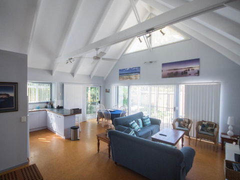 Affordable Twin Peaks 1 - Your Accommodation 5