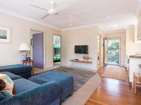 Middles Villa Manyana 02 - Your Accommodation 6