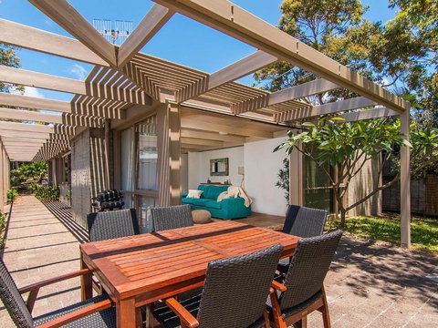 True Blue - Your Accommodation 1