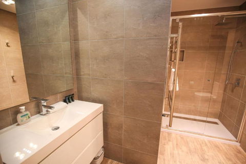 Aberdeen - Your Accommodation 6