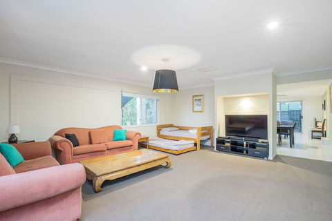 Anaheim Park Oasis - Your Accommodation 4