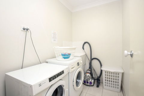 Anaheim Park Oasis - Your Accommodation 2