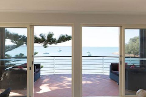 VUES At Salamander Bay - Your Accommodation 0