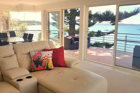 VUES At Salamander Bay - Your Accommodation 3