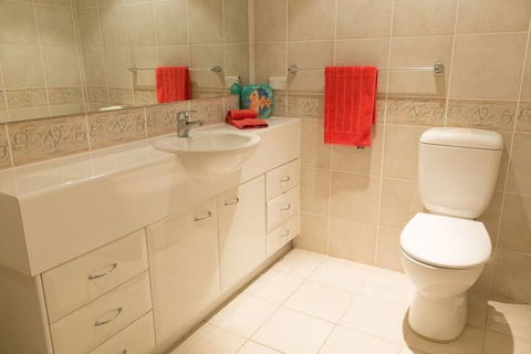 VUES At Salamander Bay - Your Accommodation 7