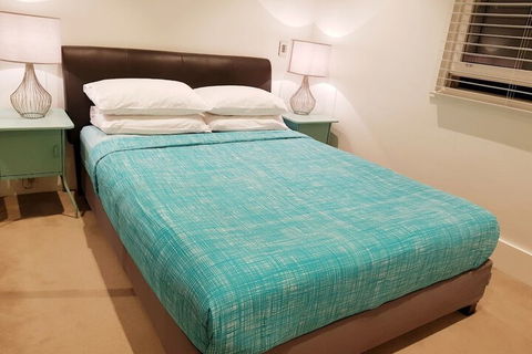 Darling Harbour Modern 2 Bedroom Terrace - Your Accommodation 3