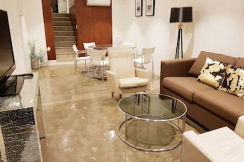 Darling Harbour Modern 2 Bedroom Terrace - Your Accommodation 0