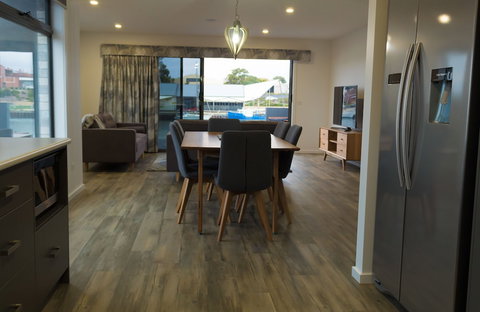 Ulverstone Waterfront Apartments - Your Accommodation 6