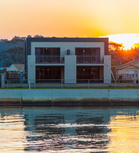 Ulverstone Waterfront Apartments - Your Accommodation 0
