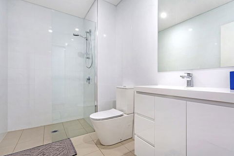 The Shoal Apartments Unit 504 / 4 8 Bullecourt Street - Your Accommodation 5