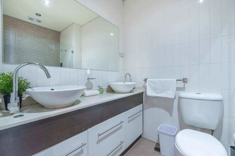 AirM8 Apartments On Mount Street - Your Accommodation 6