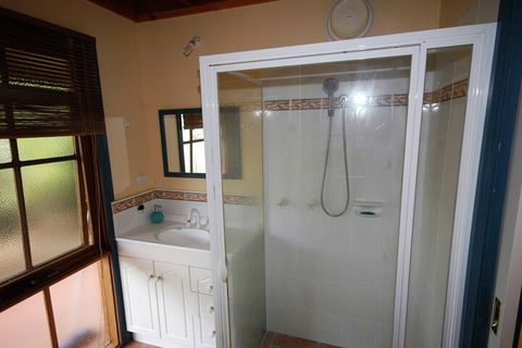 Garden Cottage Beechworth - Your Accommodation 3