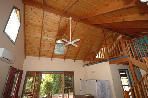 Garden Cottage Beechworth - Your Accommodation 1