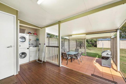 Ambiente Cottage Pet & Family Friendly - Your Accommodation 4