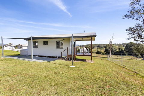 Valley Cabins By The Creek - Your Accommodation 6