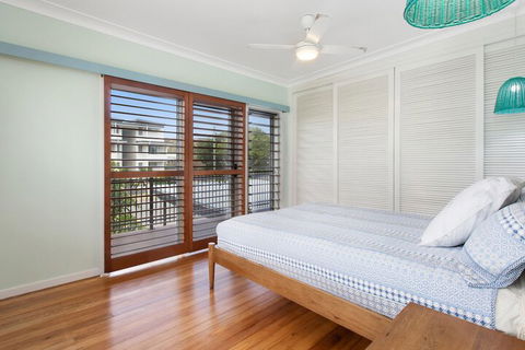 BEACH HOUSE On PEARL - Your Accommodation 4