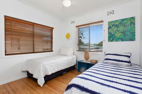 BEACH HOUSE On PEARL - Your Accommodation 1