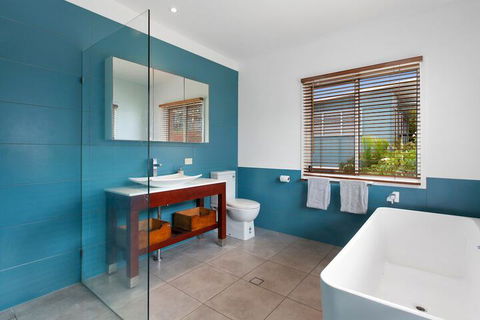 BEACH HOUSE On PEARL - Your Accommodation 6