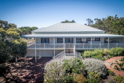 The Banksia 3 Banksia Court - Your Accommodation 0