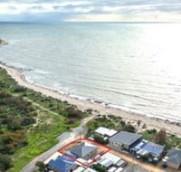 Lady Bay Getaway 12 Lady Bay - Your Accommodation