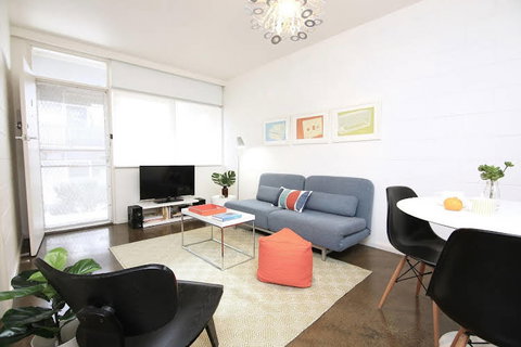 Apartment2c Lennox 1 - Your Accommodation 0