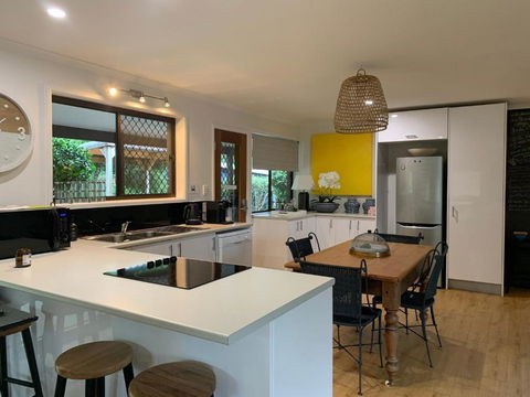 Maleny Arthouse Cottage - Your Accommodation 4