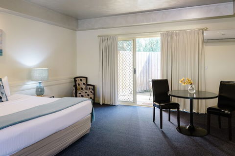 Fairways Resort - Your Accommodation 3