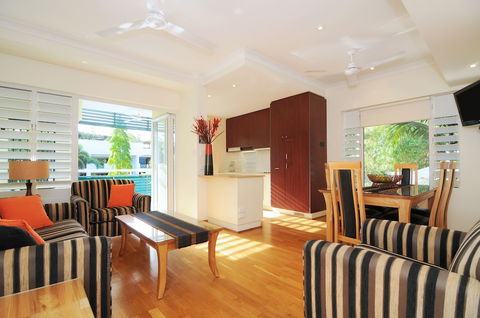 Verandahs - Your Accommodation 5