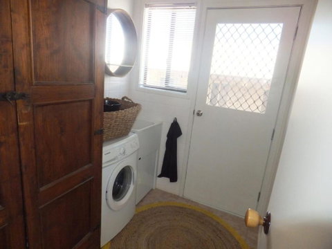 TERRIFIC On TAMARA CRESCENT - Your Accommodation 5