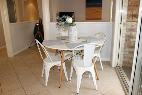 FRANGIPANI BEACH HOUSE PET FRIENDLY 22 Belbourie Cres Boomerang Beach - Your Accommodation 3