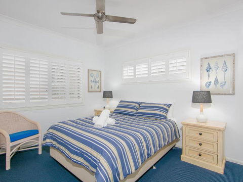 Avalon 1 Overlooking Beautiful Convent Beach - Your Accommodation 1