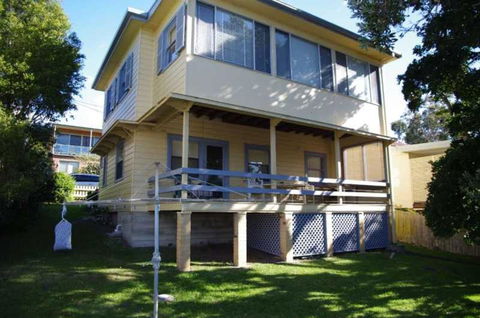 Lorikeet Retreat 11 Hodgson Street - Your Accommodation 2