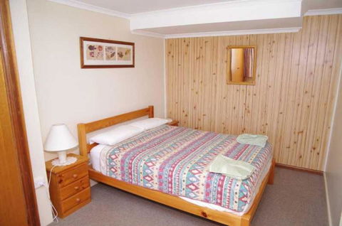 Beachfront 5 25 Willow Street - Your Accommodation 6