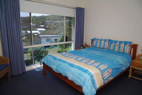 Breakers 2 13 East Street - Your Accommodation 7