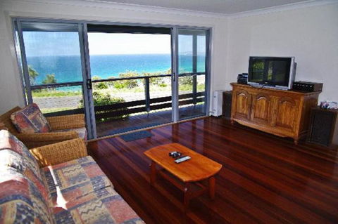 Charm Cottage 58 Skyline Crescent - Your Accommodation 3