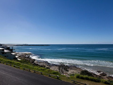 Avalon 2 Uninterrupted Views Almost On The Beach! - Your Accommodation 5