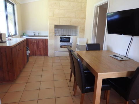 Lazy Lobster Holiday Units & Chalets - Your Accommodation 6