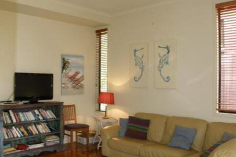 Boatshed - Your Accommodation 4