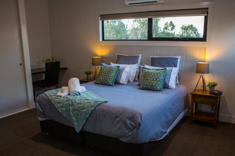 Pomonal Estate Mt. Cassell Villa - Your Accommodation 2