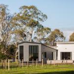 Pomonal Estate Mt. Cassell Villa - Your Accommodation 0