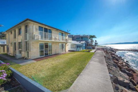 Alcheringa Unit 1 / 32 Sandy Point Road - Your Accommodation 0