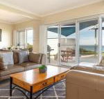 Mamorhomy beachfront spacious apartment - Your Accommodation