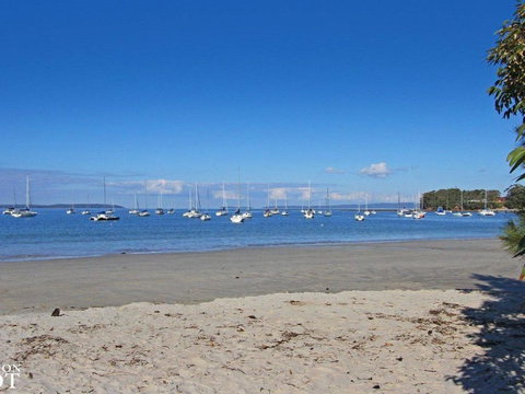 Sealark Views Of The Bay - Your Accommodation 1