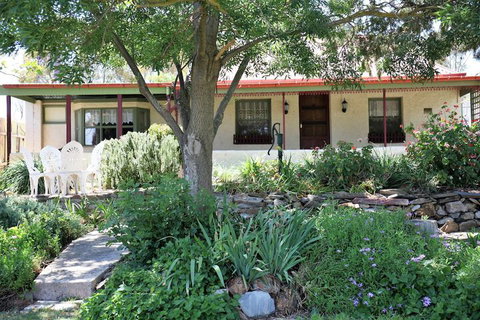 Ayers Burra - Your Accommodation 1