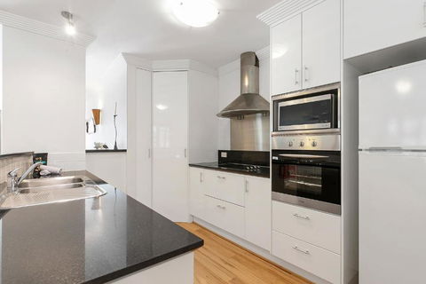 The Palms 2 At Clarkes Beach - Your Accommodation 5