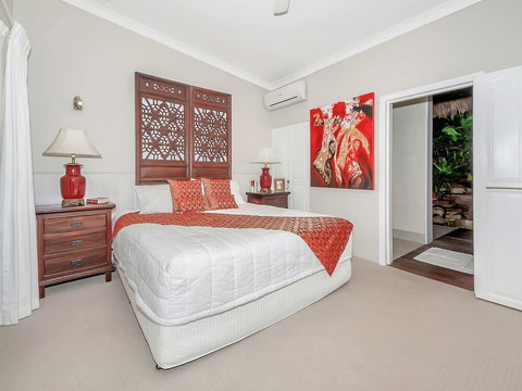 Unique Tropical Rainforest Getaway - Your Accommodation 6