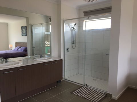 Apple House Point Cook - Your Accommodation 1